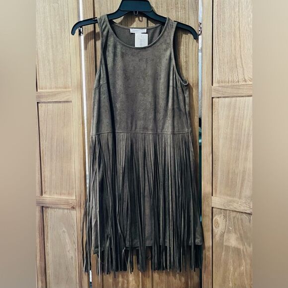 Love Riche Dresses & Skirts - NWT Love Riche suede-like olive green sleeveless dress with fringe.